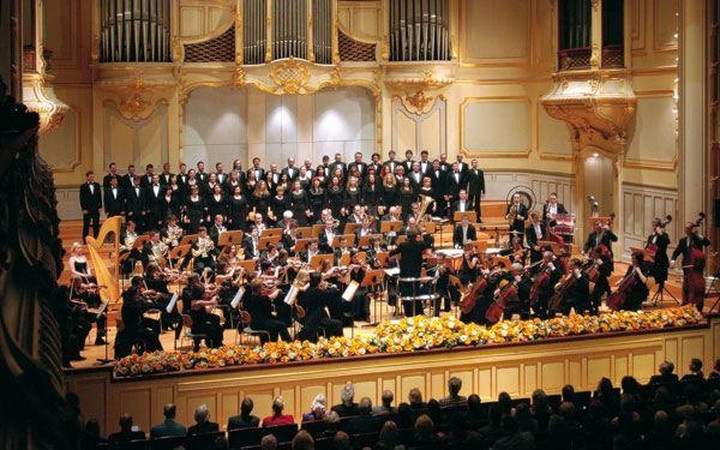Verdi Overtures Conducted by Myron Yusypovych