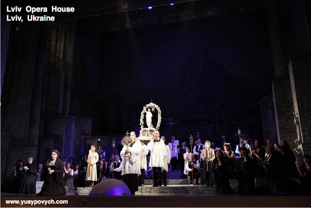 Easter Hymn at the Lviv Opera House