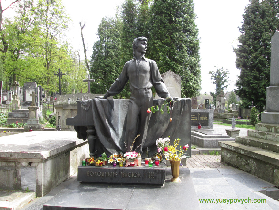 Volodymyr Ivasiuk’s Grave in Lviv, Ukraine